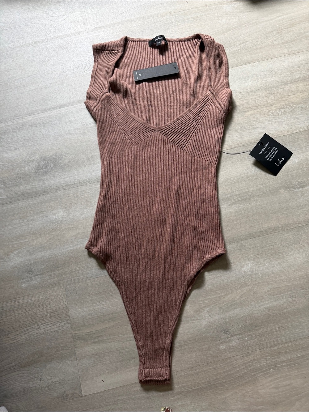 Lulu's Dusty Ribbed V-Neck Bodysuit medium